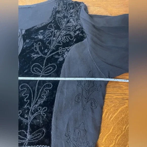 Black Long Sleeve Bell Sleeve Whimsigoth Moody Dark Boho Embroidered Fairy Witch - Picture 13 of 16